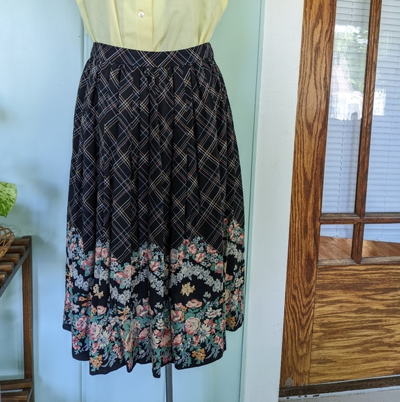 Vintage Handmade Midi Skirt - Picture 4 of 6